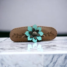 Load image into Gallery viewer, Floral Leather Hairclip