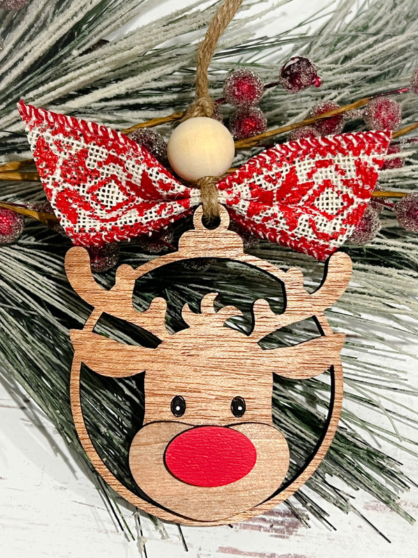 Circle Reindeer Ornament