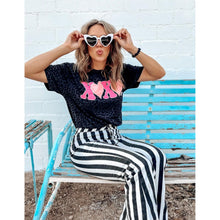 Load image into Gallery viewer, XOXO Leopard Graphic T-shirt