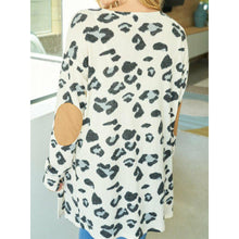 Load image into Gallery viewer, Cheetah Print Knit Cardigan
